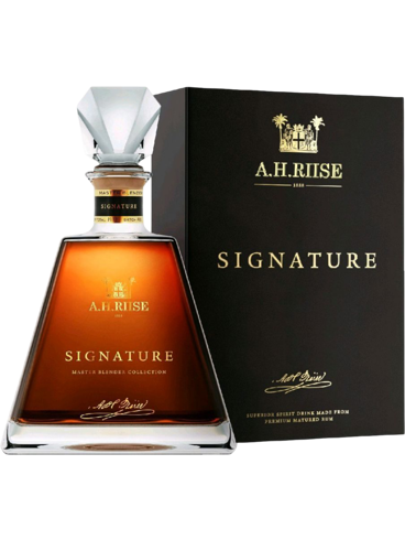 A.H. Riise Signature 0,7l 43,9%  + Darkové Balení (id:1210003)